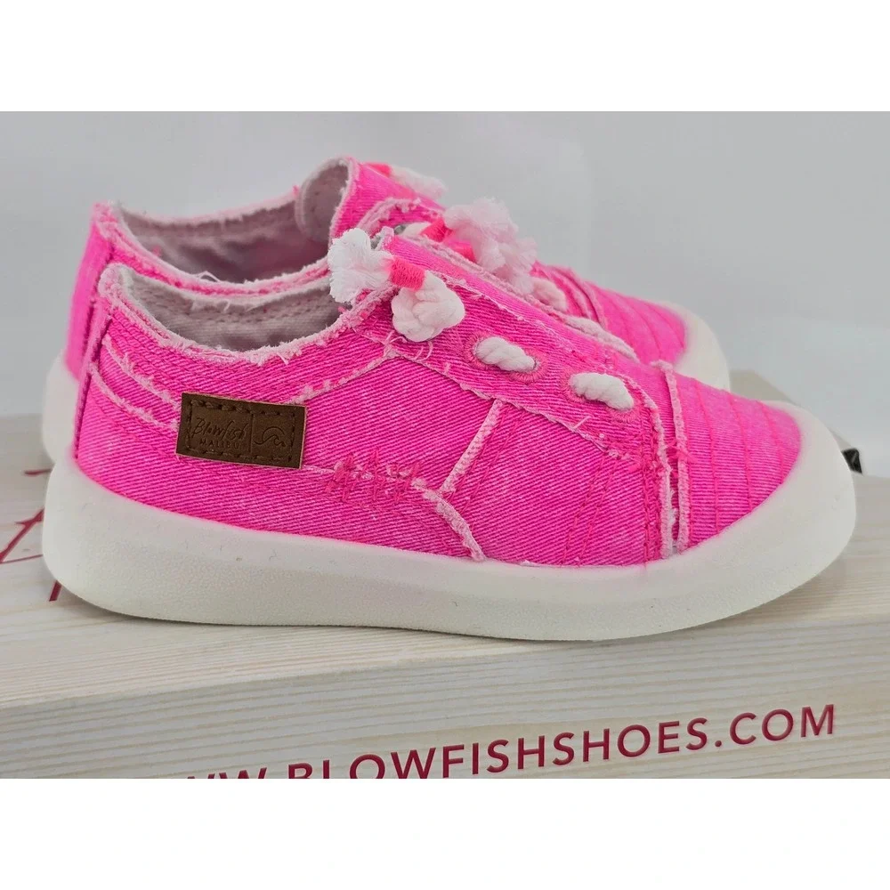 Blowfish Beachside-T Sneaker Kids Size 6 Hot Pink Twill Distressed - New
